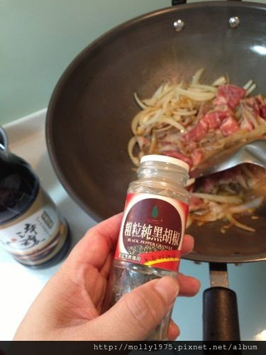 [便當菜料理]黑胡椒洋蔥肉片