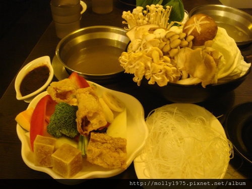 2011年9月10日一兆堂鍋物 (微風台北車站店)