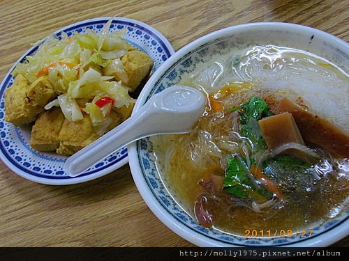 2011年8月28日新明路臭豆腐+羹麵