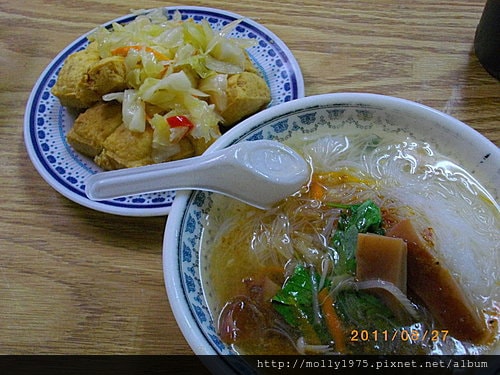 2011年8月28日新明路臭豆腐+羹麵