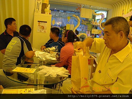 2011年8月8日父親節慶祝日多寶北海到千層蛋糕下午茶