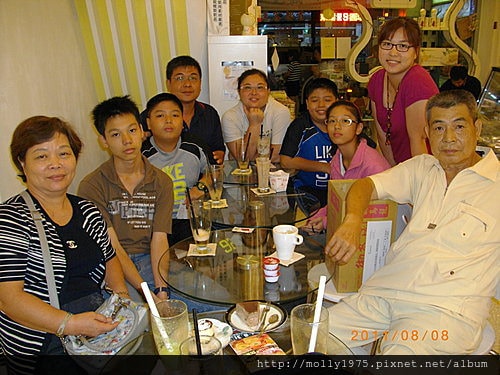 2011年8月8日父親節慶祝日多寶北海到千層蛋糕下午茶