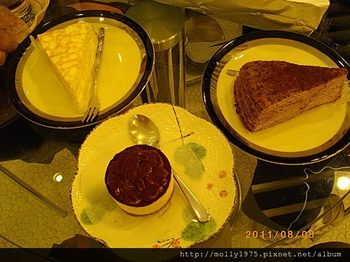 2011年8月8日父親節慶祝日多寶北海到千層蛋糕下午茶