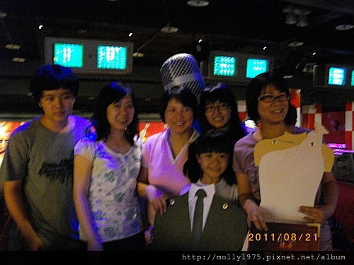2011年8月21日E7CLUB保齡球館一票到底