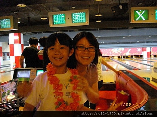 2011年8月21日E7CLUB保齡球館一票到底