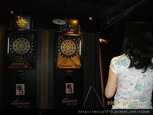 2011年8月21日E7CLUB保齡球館一票到底