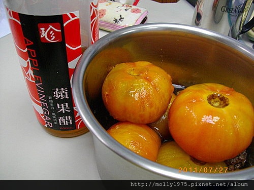 2011年7月27日製作剝皮蜜蕃茄