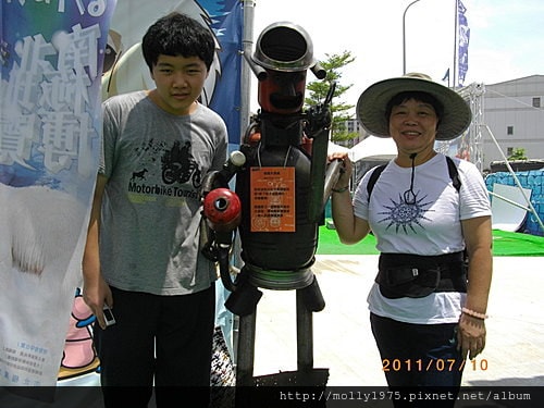 2011年7月10日兼差保母負18度南北極地展覽會