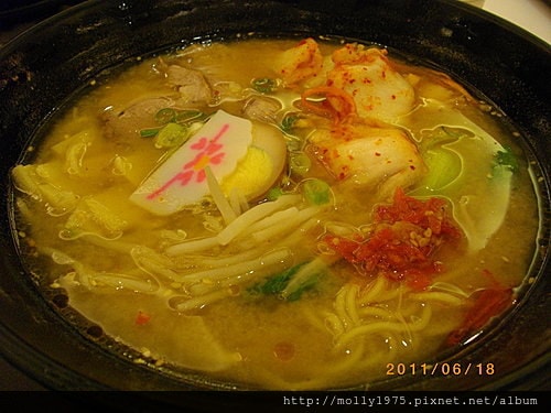 2011年06月18日台北車站二樓微風美食街