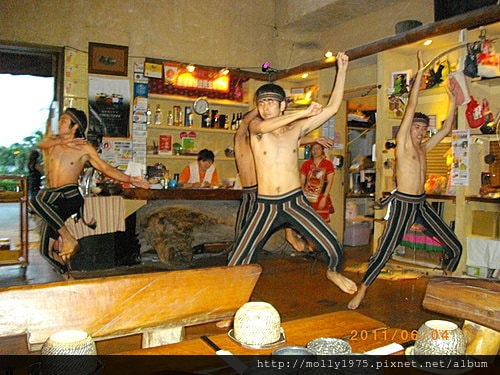 2011年6月4日八里芭達桑原住民餐廳