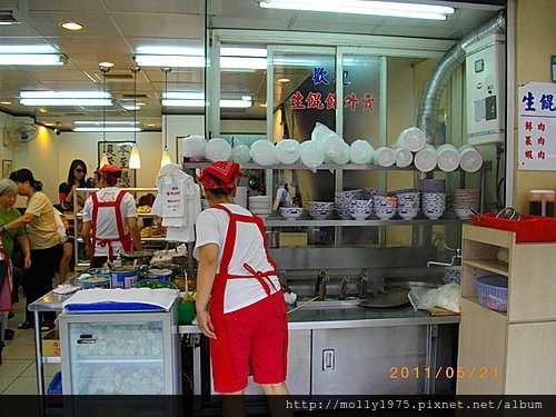 2011年5月21日林森北路及南京東路口溫州大餛飩