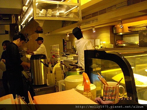 2011年5月26日東區名媛最愛的蜜糖吐司dazzling cafe