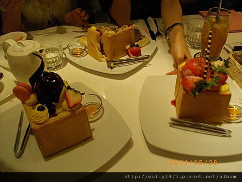 2011年5月26日東區名媛最愛的蜜糖吐司dazzling cafe