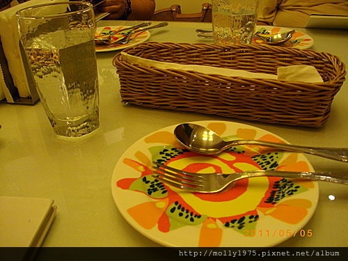 2011年05月05日-提前慶祝母親節-skylark加州風洋食館