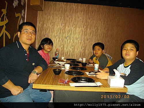 2011年02月03日99元起的麻辣妹子平價小火鍋