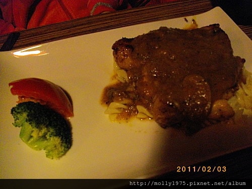 2011年02月03日99元起的麻辣妹子平價小火鍋