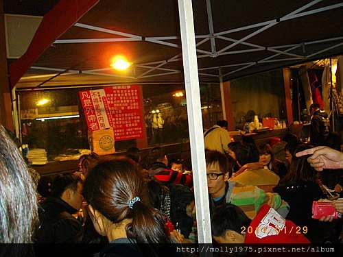 2011年01月29日台中逢甲夜市-黑輪店
