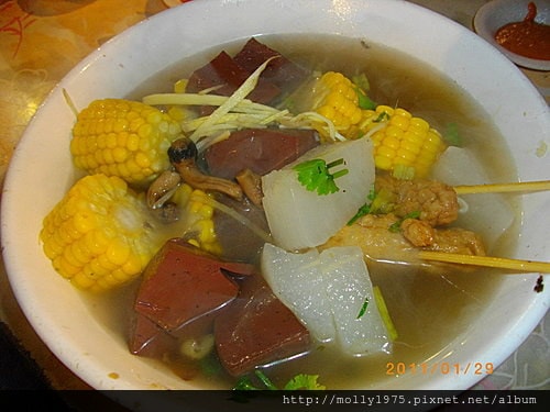 2011年01月29日台中逢甲夜市-黑輪店