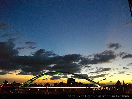 2009年7月-夜騎彩虹河濱公園-麥帥二橋