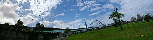 2009年4月彩虹橋