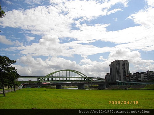 2009年4月彩虹橋