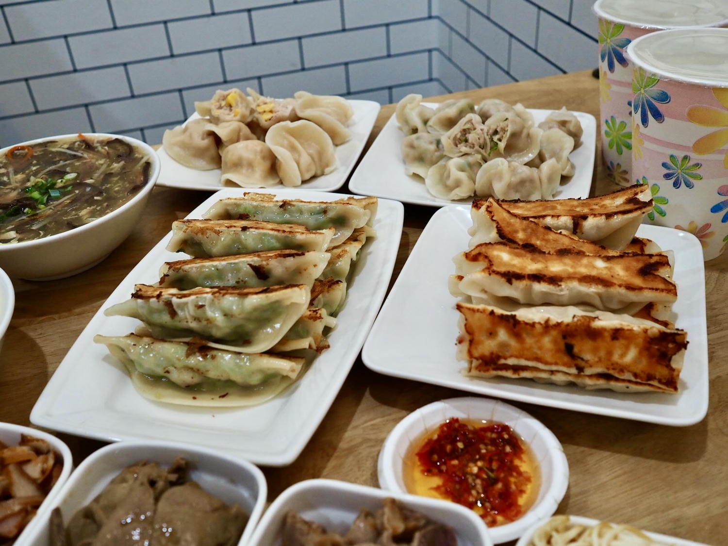 jiajiaxiang 佳佳香鍋貼幸福店