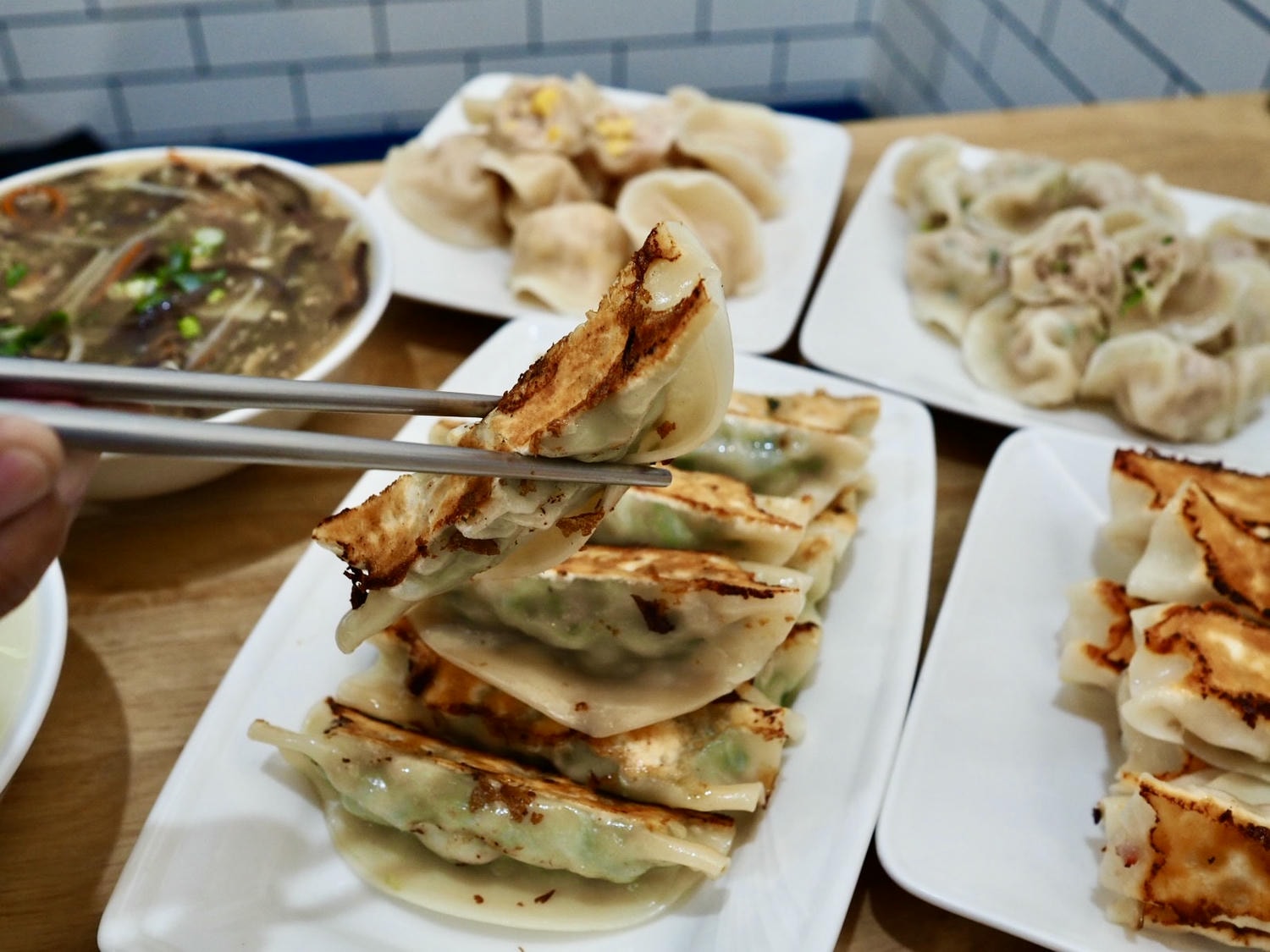  jiajiaxiang佳佳香鍋貼幸福店